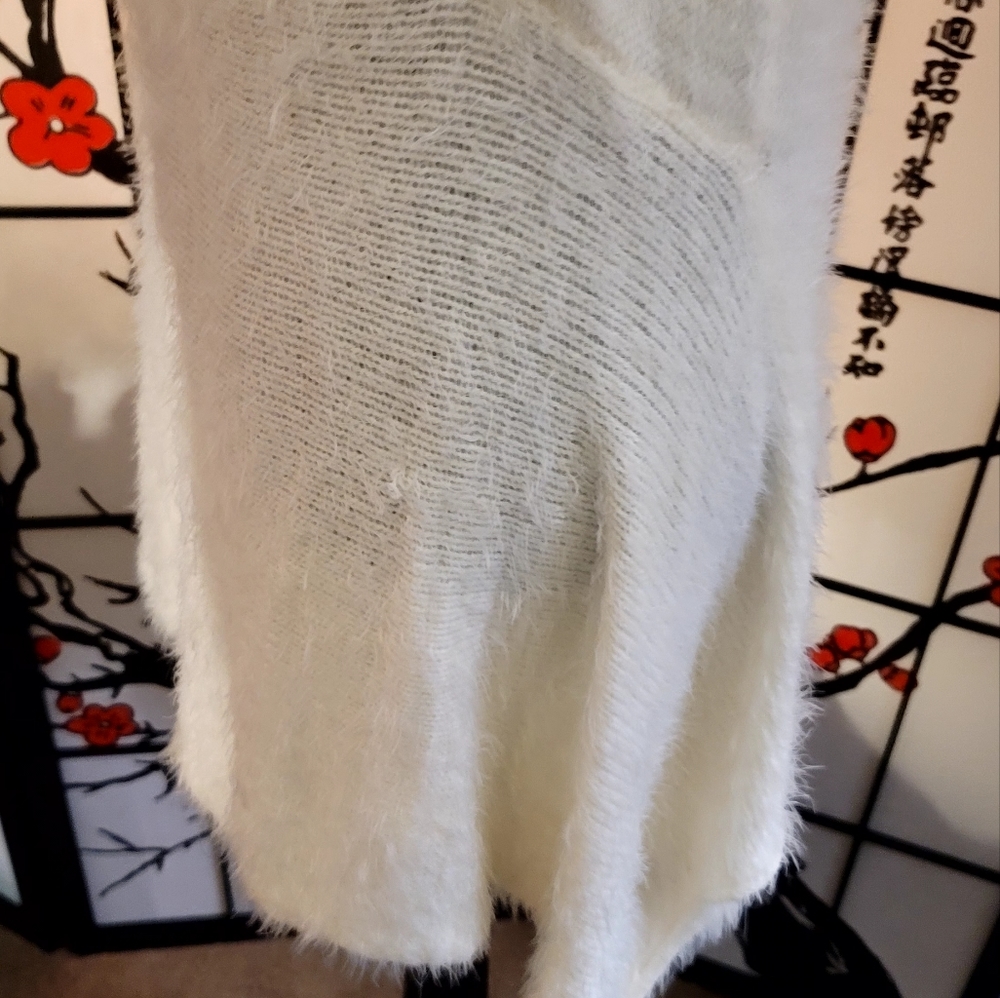 JEANINE PIERRE FUZZY CREAMY LADIES VEST WITH CROCHET BACK/SIZE MEDIUM/ELEGANT - Picture 13 of 13